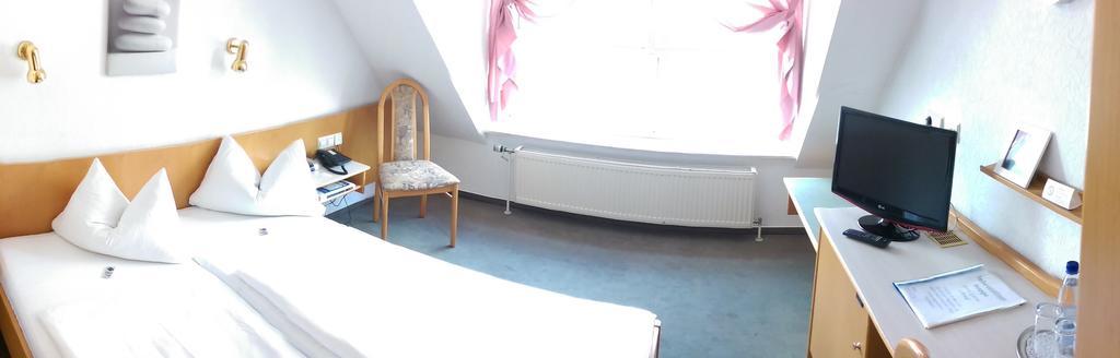 Hotel Garni Schmid Neu-Ulm Rum bild